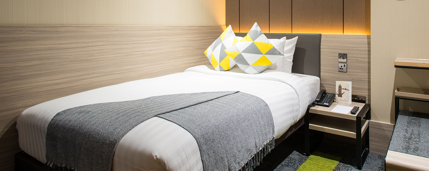 Solo-Plus-Room-Aerotel-London-Heathrow-Airport-Terminal-3.jpg