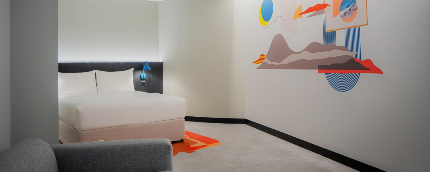 Family-Room-4-1500x600.jpg